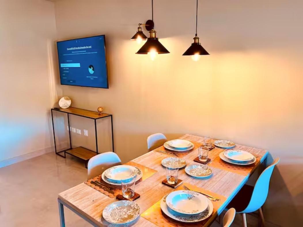 Lido Galeazzi Giant Pool Apartment Сирмионе Екстериор снимка