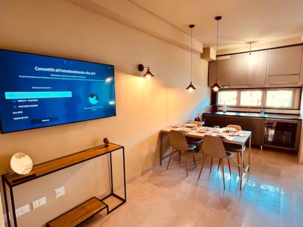 Lido Galeazzi Giant Pool Apartment Сирмионе Екстериор снимка