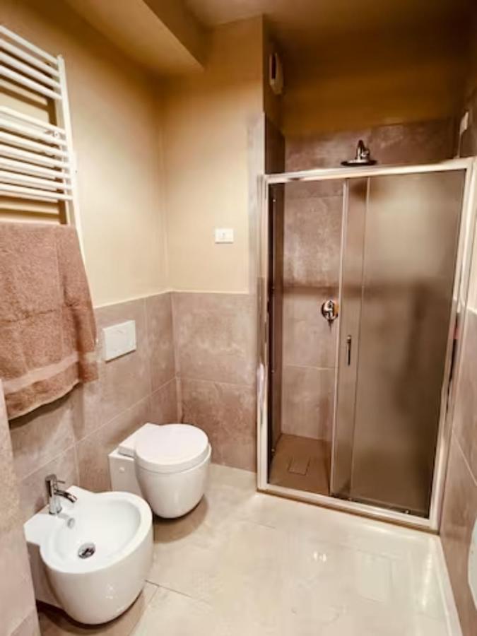 Lido Galeazzi Giant Pool Apartment Сирмионе Екстериор снимка